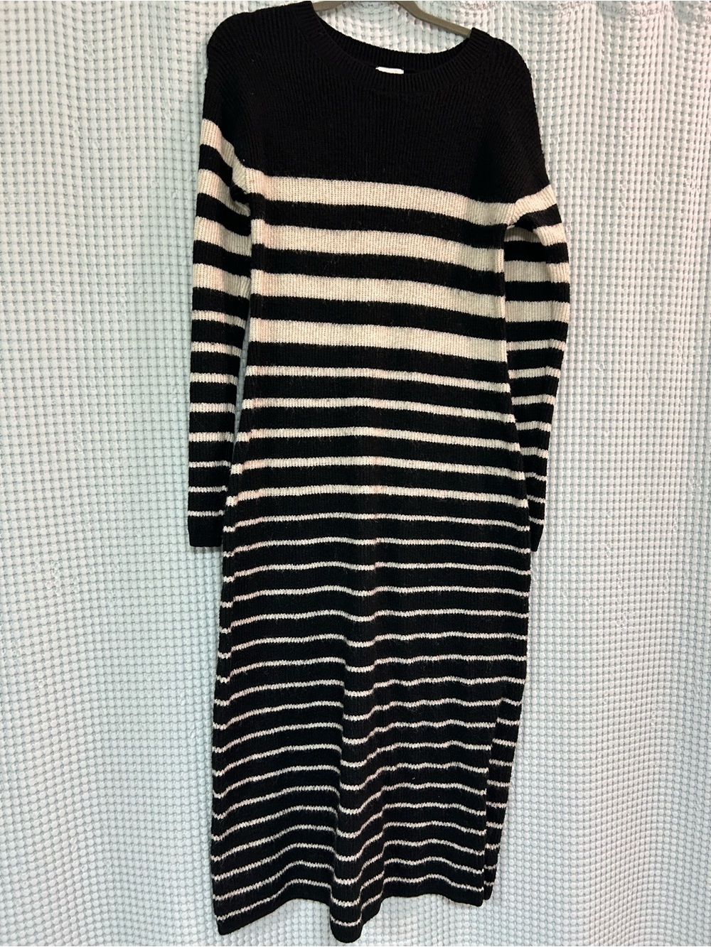 H&M Black and White Striped Crew Neck Sweater Dress